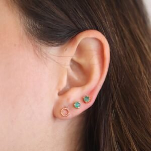 Brinco Circulo vazado com bolinhas em ouro 18k