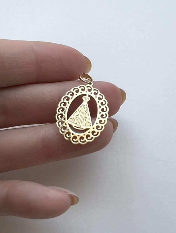 Pingente Nossa Senhora Aparecida em Ouro 18k - Image 2