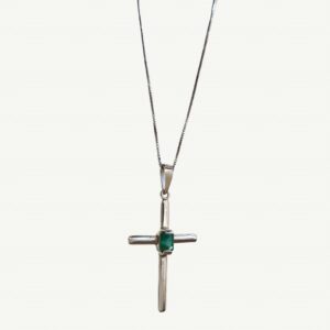 Colar de Cruz com Esmeralda