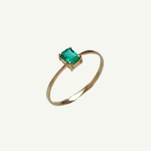 Solitário Retangular em Ouro 18k com Esmeralda