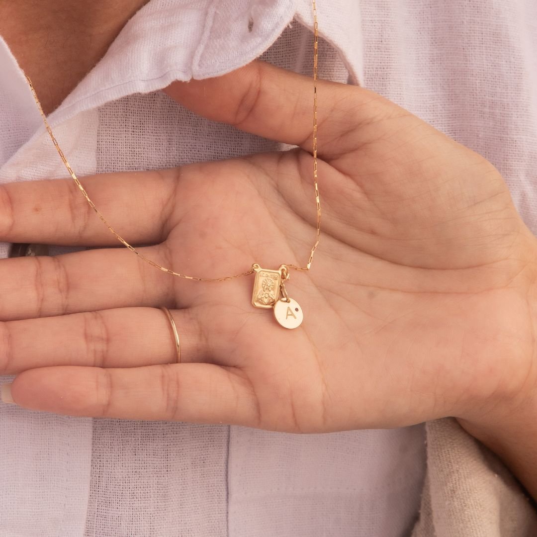 Pingente Letra com Pedra em Ouro 18k