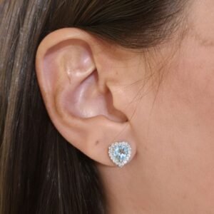 Brinco Stud de Coração com Topázios