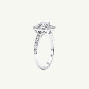 Anel Moissanite Oval Cravejado com Moissanites